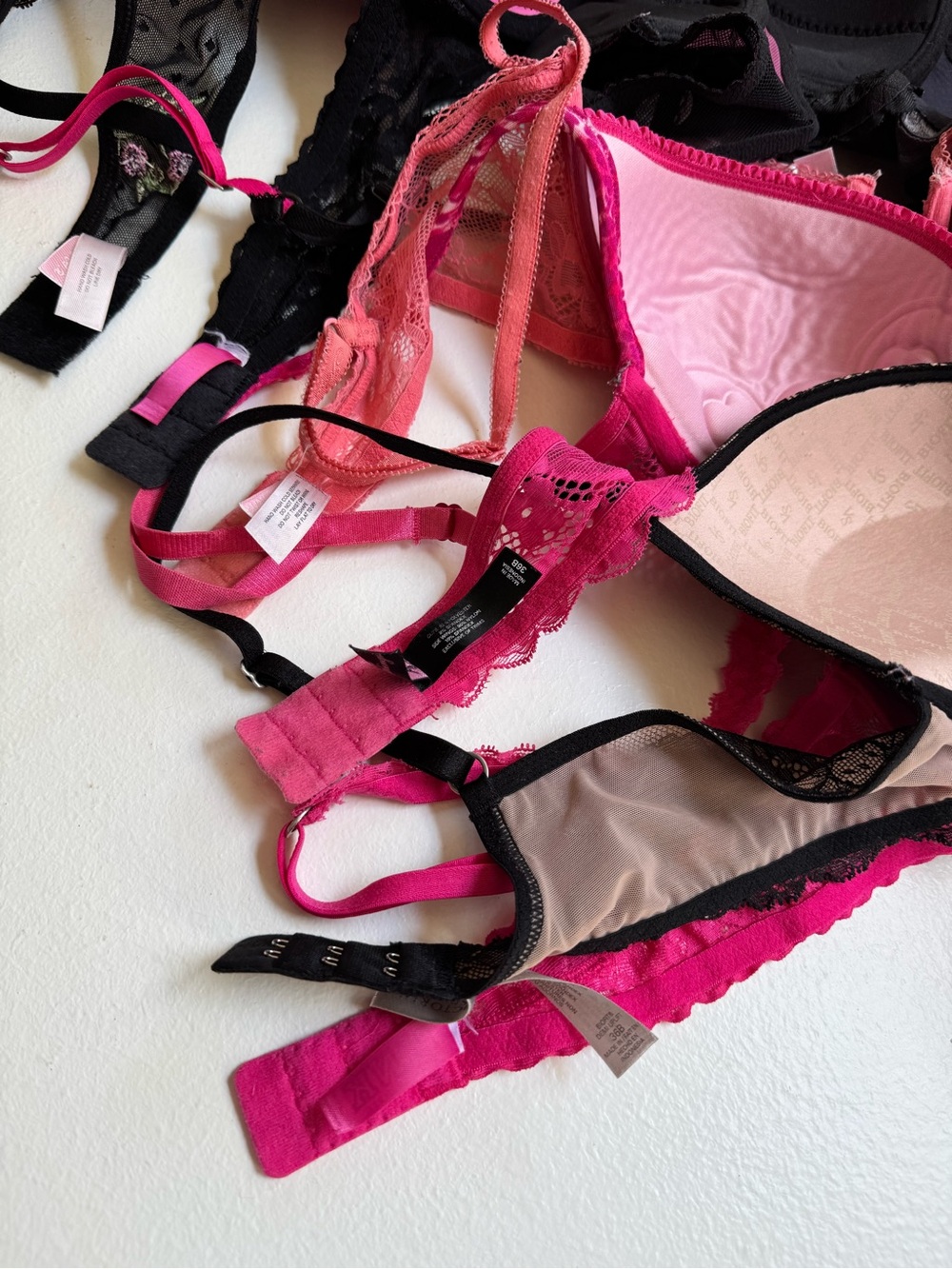 Victoria's Secret / Pink  bras  bundle size 36 B 
Lot of 9 - Picture 12 of 13